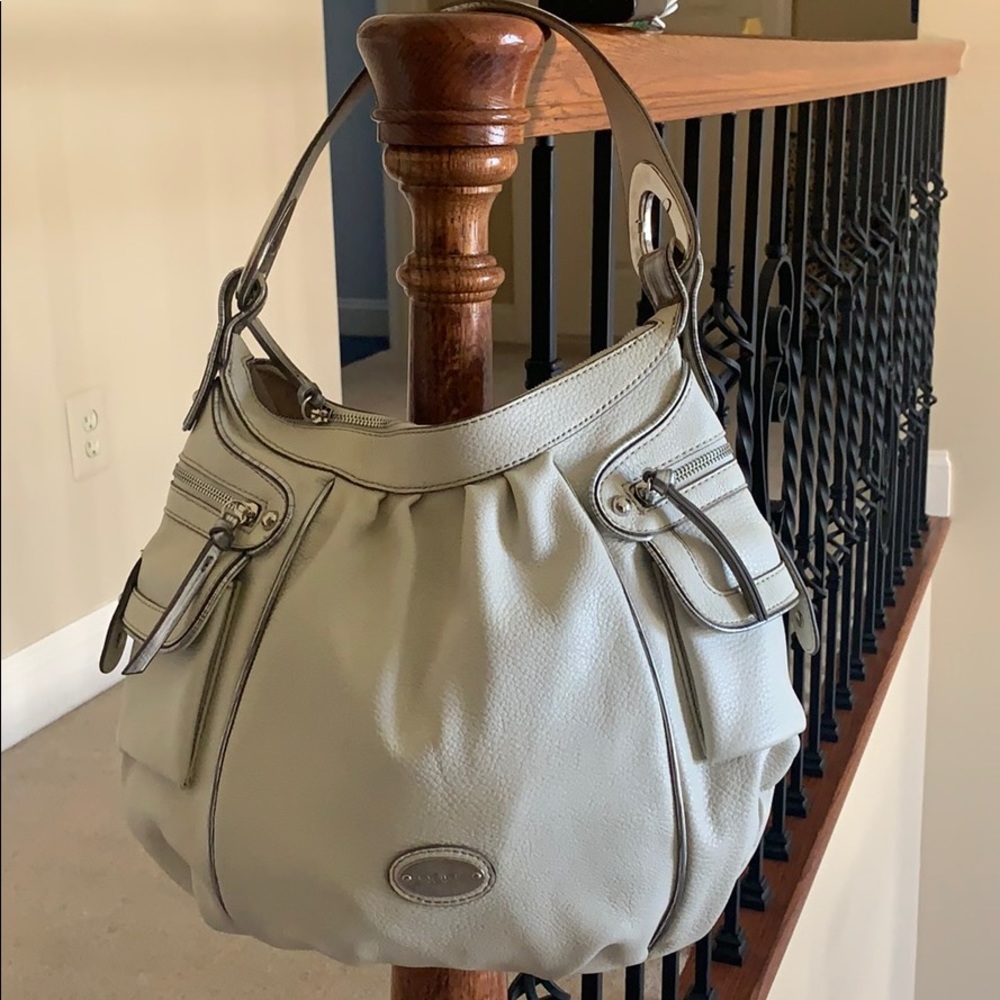 PEARL WHITE/SILVER HANDBAG